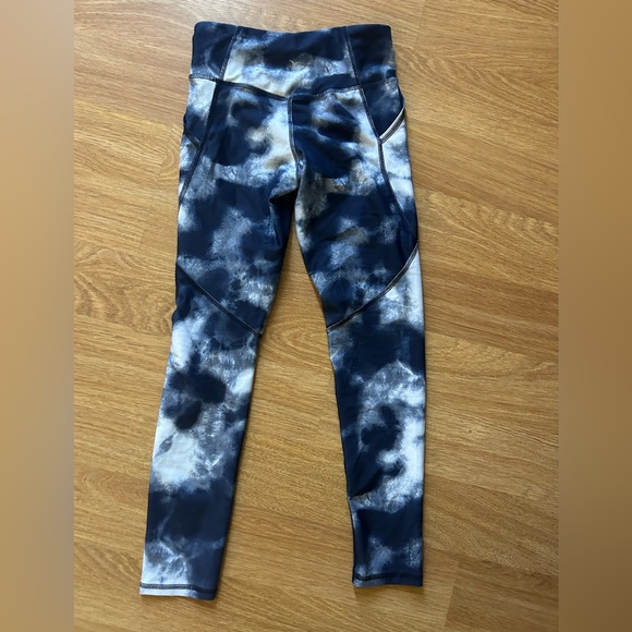 Old Navy Girls Powersoft Leggings - Picture 4 of 4